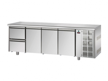 Cooling table, 3 grids, 1/1 GN, -2°C / 8°C, 2320x700x900mm