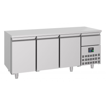 700 REFRIGERATOR 3 DOORS with 1 fridge drawer