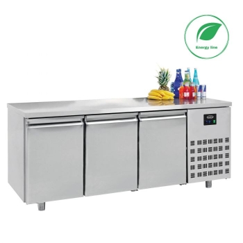 700 REFRIGERATED TABLE 3 DOORS ( save energy )