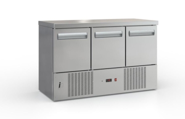 Refrigerated counter with doors and compressor below (135x60 cm) in silver color