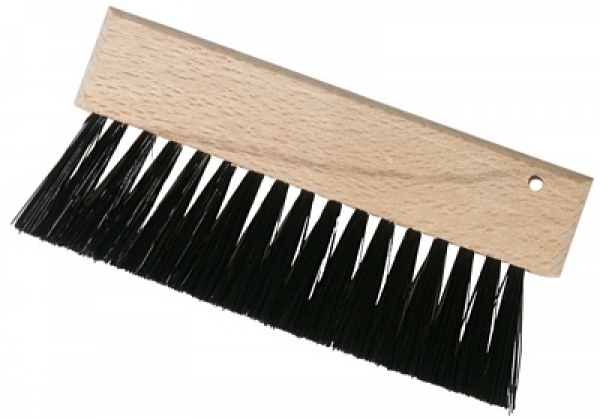 Contacto Crumbsweeper with wooden handle