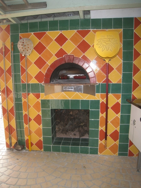 Wooden pizza oven D140S, metal dome, 150 pizzas á Ø 30 cm per hour, fixed & unheated baking surface, weight 1.700 kg