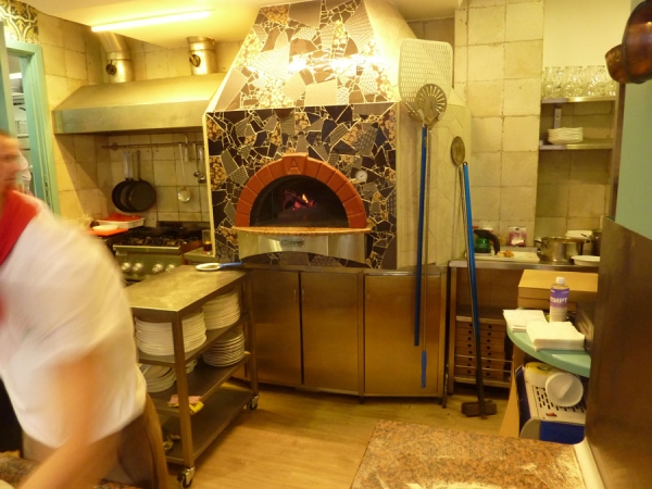 Wood pizza oven D100S, metal dome, 60 pizzas á Ø 30 cm per hour, fixed & unheated baking surface, weight 1.100 kg