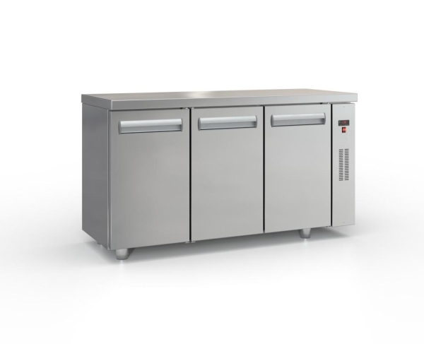 Cooling table without compressor (150x70cm) in the color silver