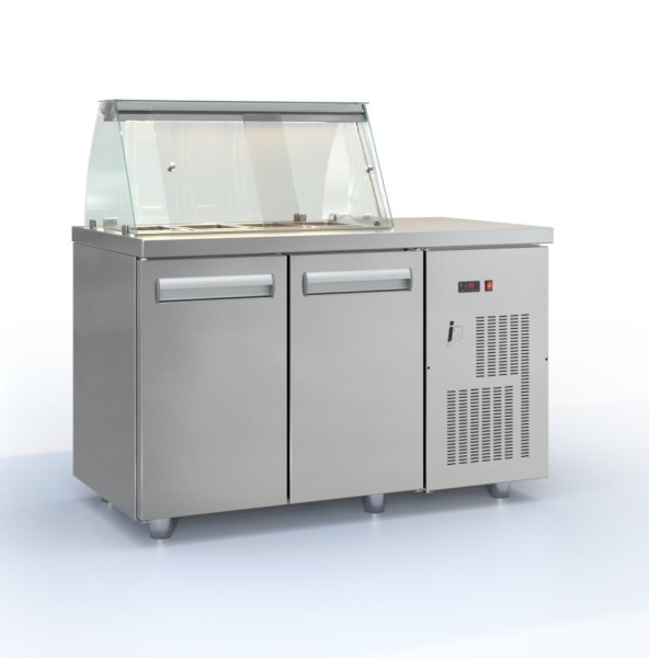 Silver saladette (135x70 cm) with compressor on the right