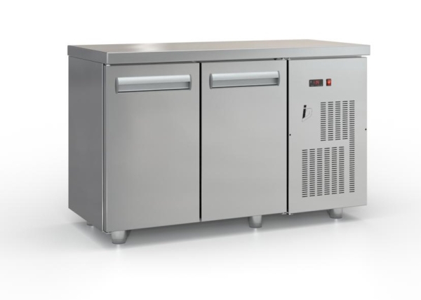 Refrigerated counter with doors and compressor on the right (135x60 cm) in silver color