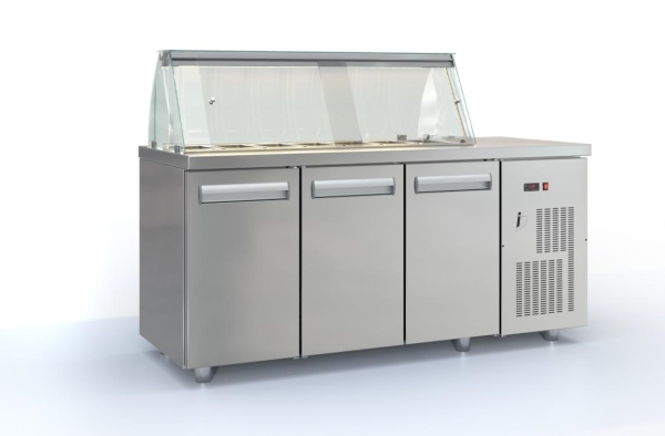 Silver saladette (180x70 cm) with compressor on the right