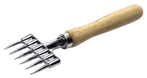 Contacto Ice Chipper tin plated, with lacquered wooden handle