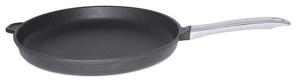 Contacto Frying Pan, shallow cast aluminium, 7mm base