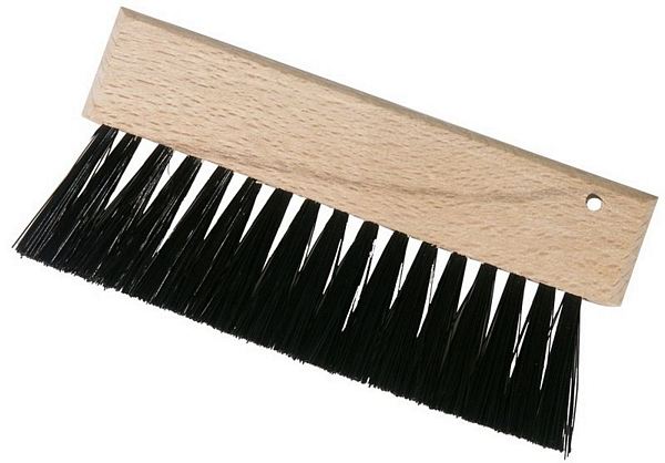 Contacto Crumbsweeper with wooden handle